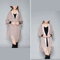 Load image into Gallery viewer, Aesthetica Two-Toned Shawl Coat